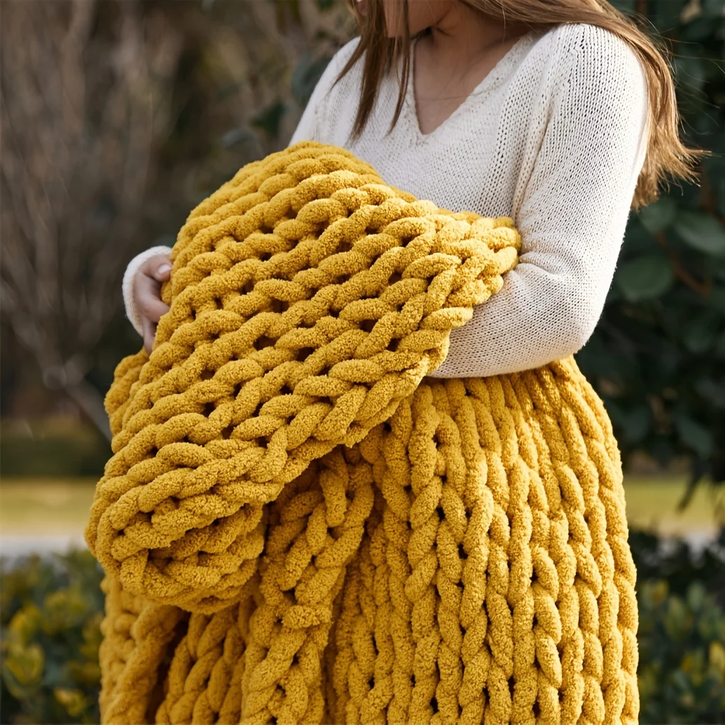 بطانية محبوكة يدويًا بخيوط سمي - مراجعة Throw Blanket Chunky Knit وسعره