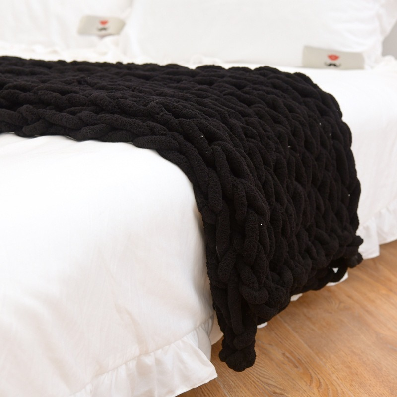 بطانية محبوكة يدويًا سميكة ونا - مراجعة Throw Blanket Chunky Knit وسعره