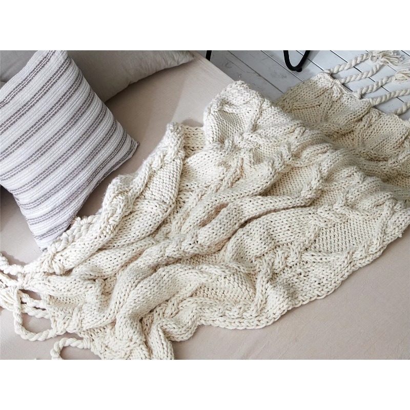 بطانية سميكة محبوكة يدويًا مع  - مراجعة Throw Blanket Chunky Knit وسعره